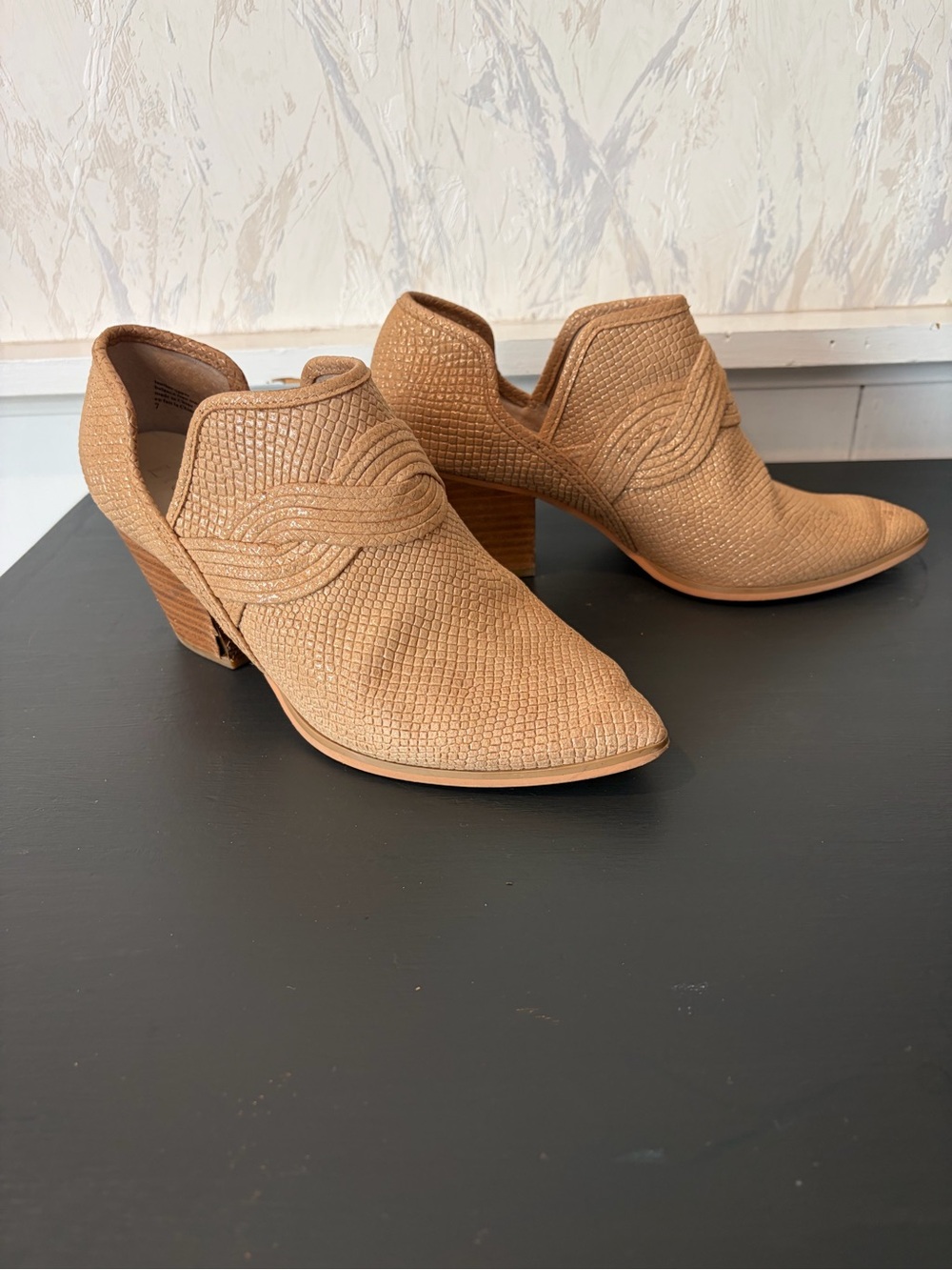 Lien Do Textured Suede Western-Style Women's Cutout Sz 7